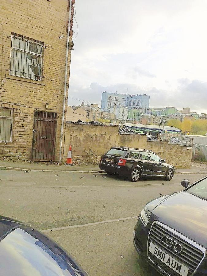 Double Room Close To Bradford University And City Centre Exterior photo