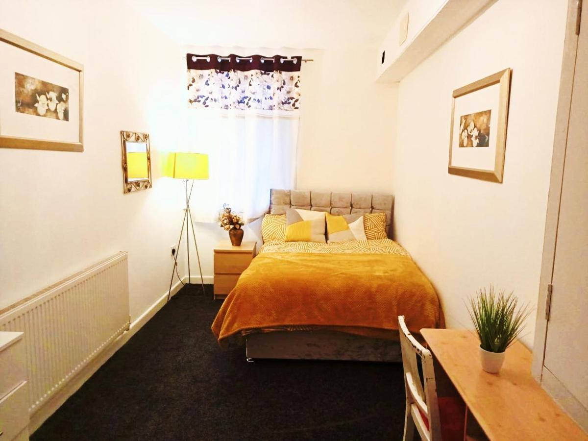 Double Room Close To Bradford University And City Centre Exterior photo